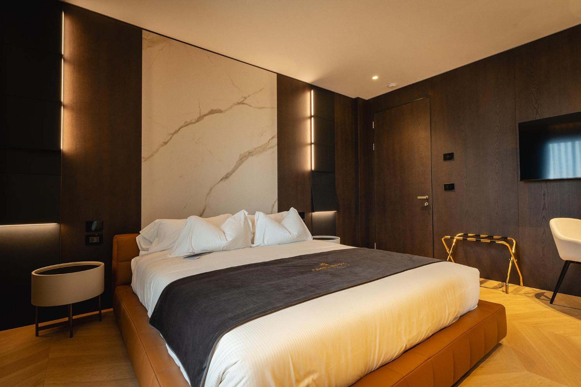 Green Park Penthouse Suite & Pool - Heated Pool - Барі Екстер'єр фото
